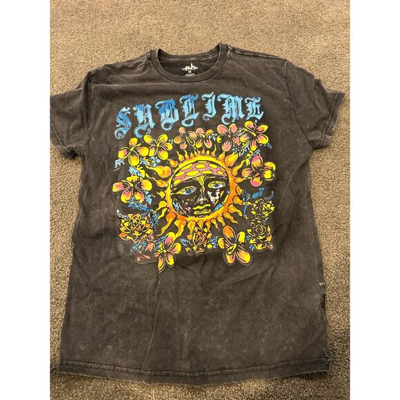 The Phluid Project Sublime Floral Black Washed Short Sleeve Tee Womans Size M - Picture 1 of 3
